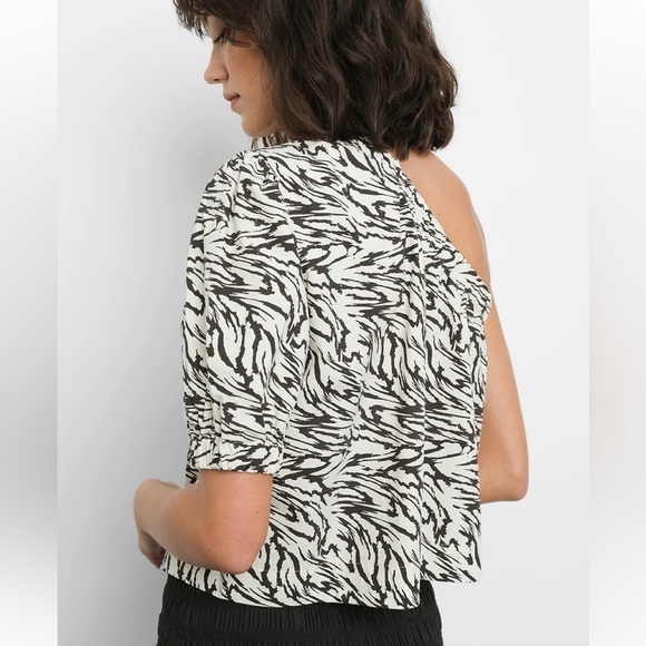 NWT RAILS Jayla One Shoulder Crop Top in Ivory Marbled Tiger Print Size XS - Picture 4 of 11